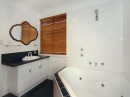 La_Bonheur_Bathroom